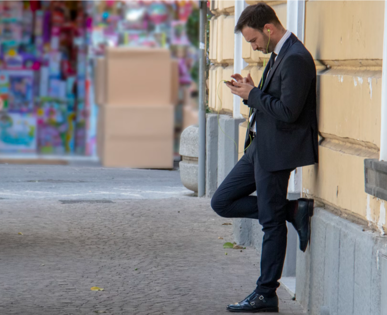 Podcasting in Politics: The New Frontlines of Internet Campaigning
